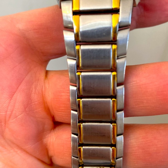 Women’s Casio vintage stainless steel watch - Picture 5 of 6